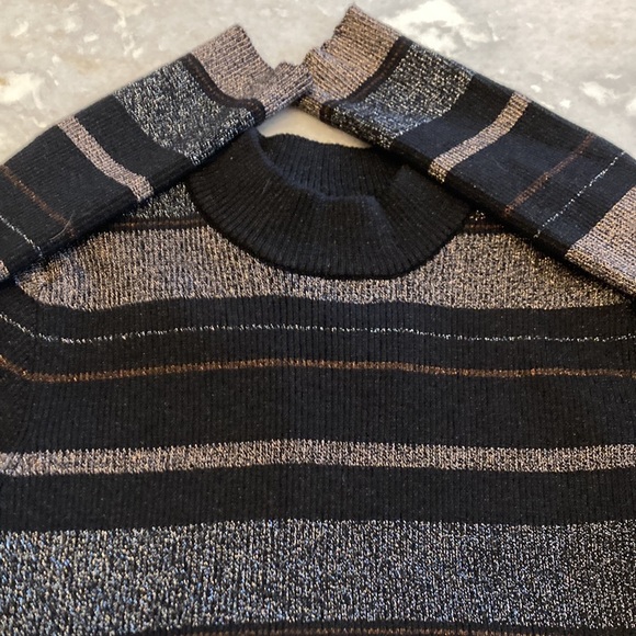 NWT House of Harlow 1960 Multi Metallic Black Fitted Sweater - Picture 9 of 9